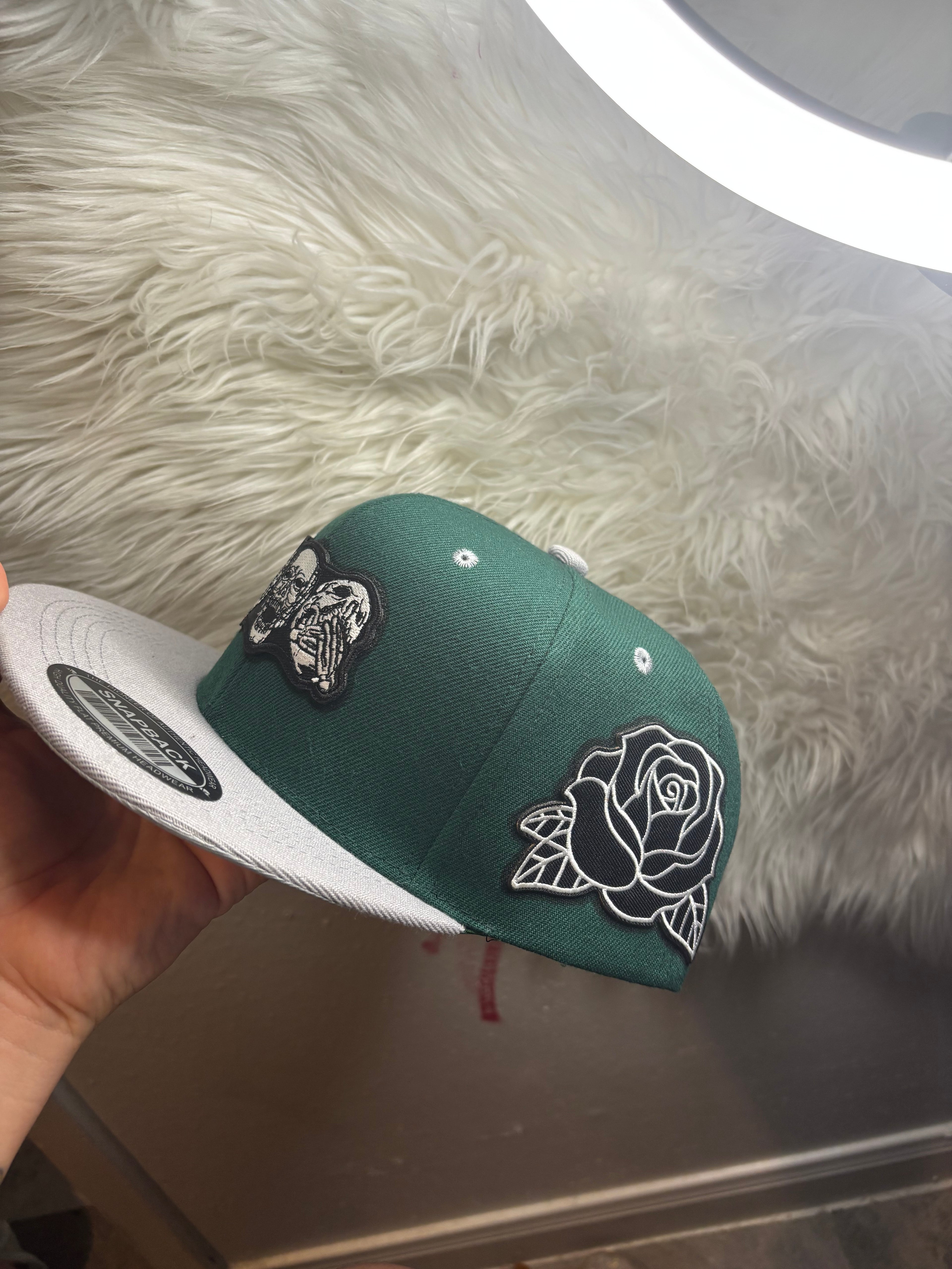 Green skulls custom hat