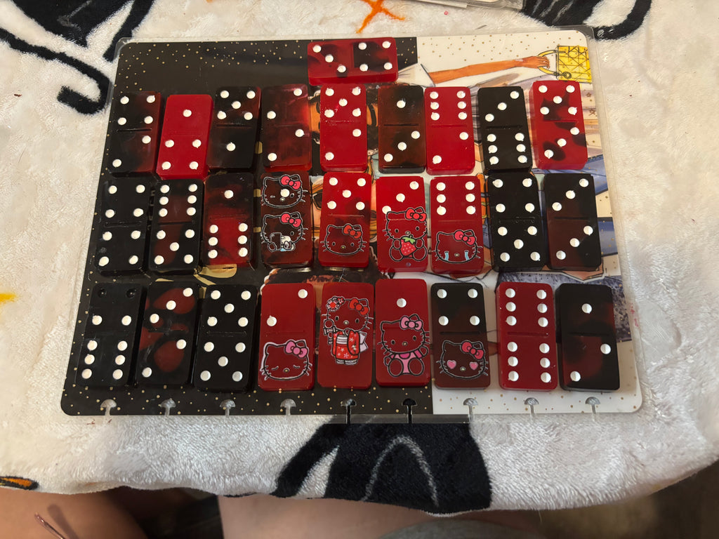 Custom hello kitty dominos