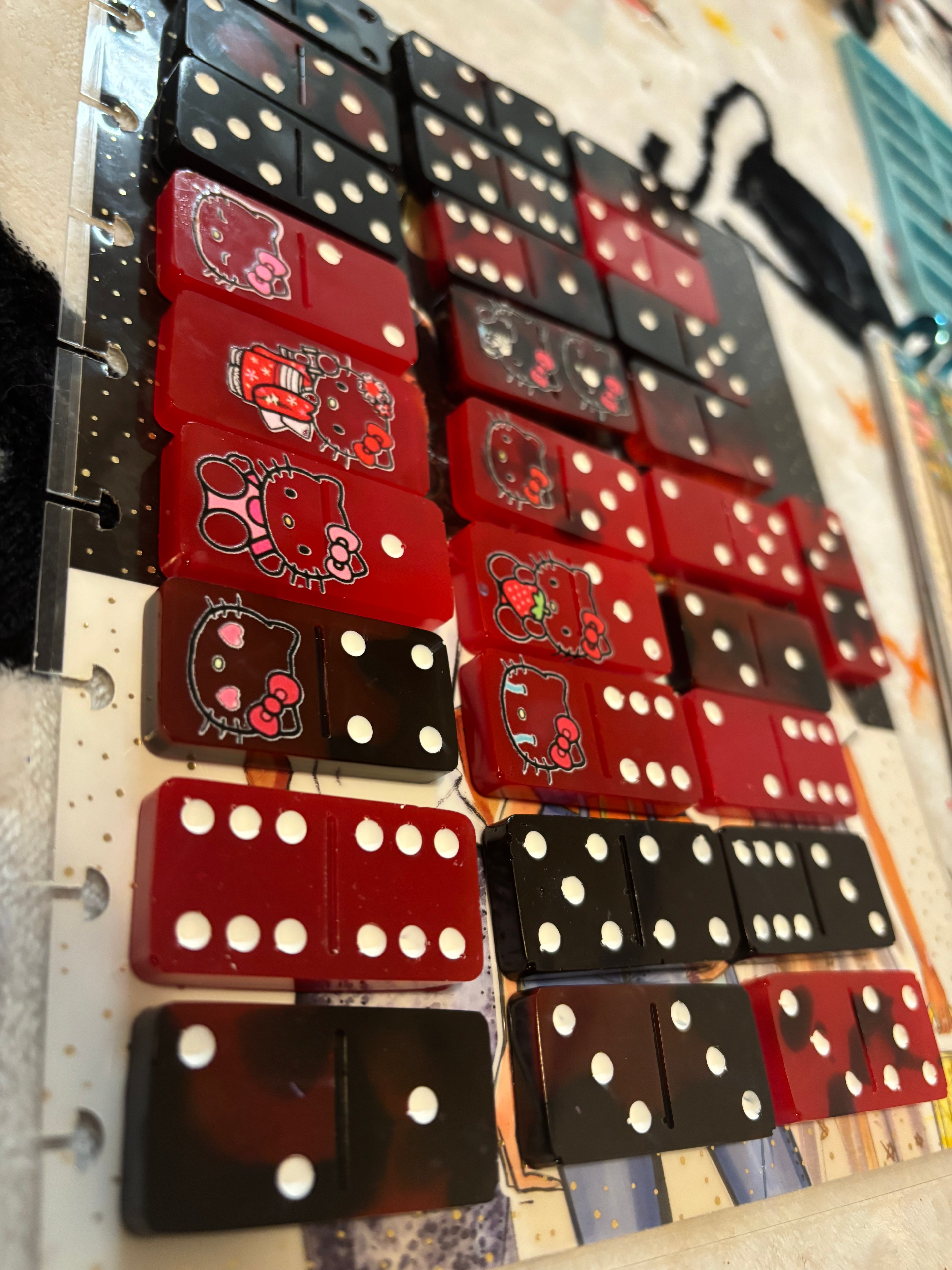 Custom hello kitty dominos